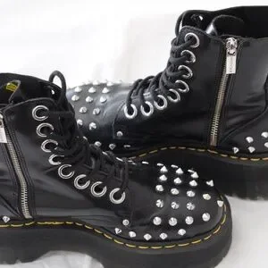 靴 Dr.Martens JADON MAX STUD Will they ever rerelease the Jadon max studded platform